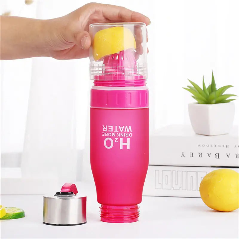 Colorful Plastic Lemon Juicing Cups with Creative Design